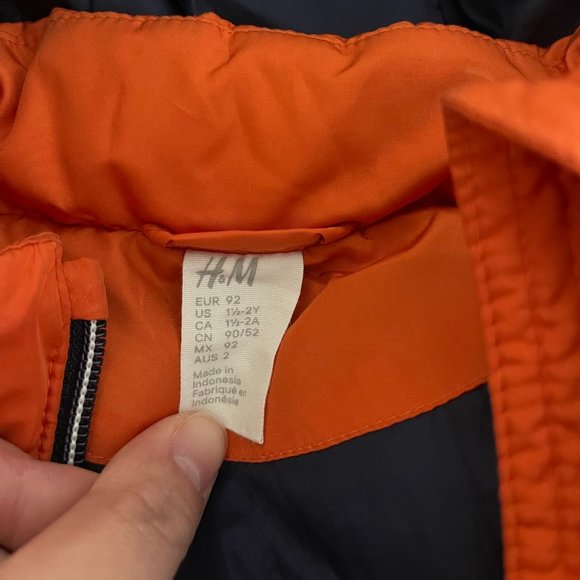 H&M Hooded puffer jacket - Picture 2 of 2